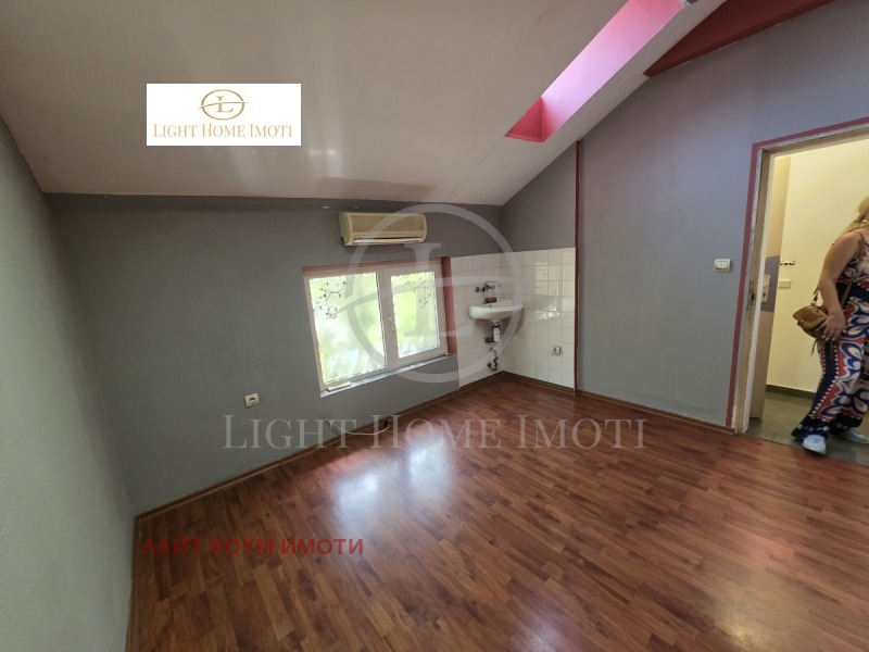 For Sale  2 bedroom Plovdiv , Tsentar , 120 sq.m | 23651037 - image [8]