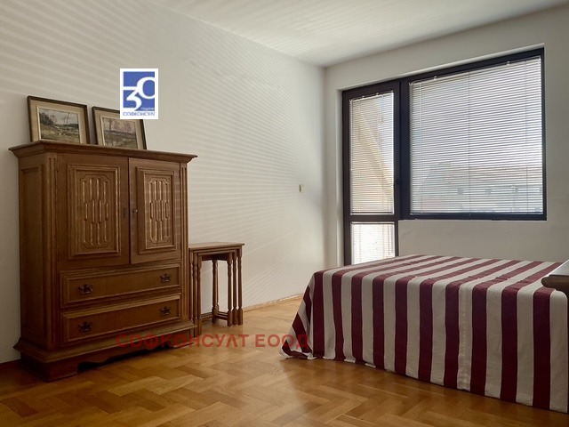 Продава 3-СТАЕН, гр. София, Център, снимка 7 - Апартаменти - 56020261