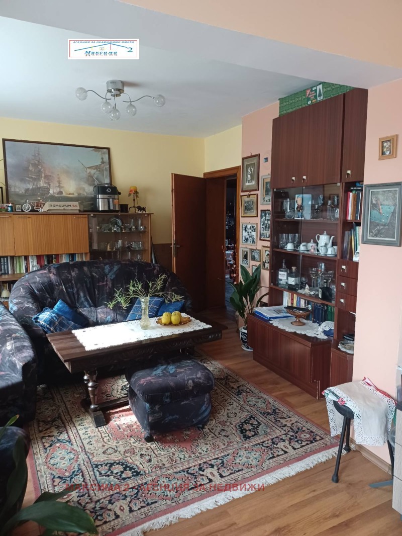 Продава ЕТАЖ ОТ КЪЩА, гр. Самоков, област София област, снимка 2 - Етаж от къща - 52738370