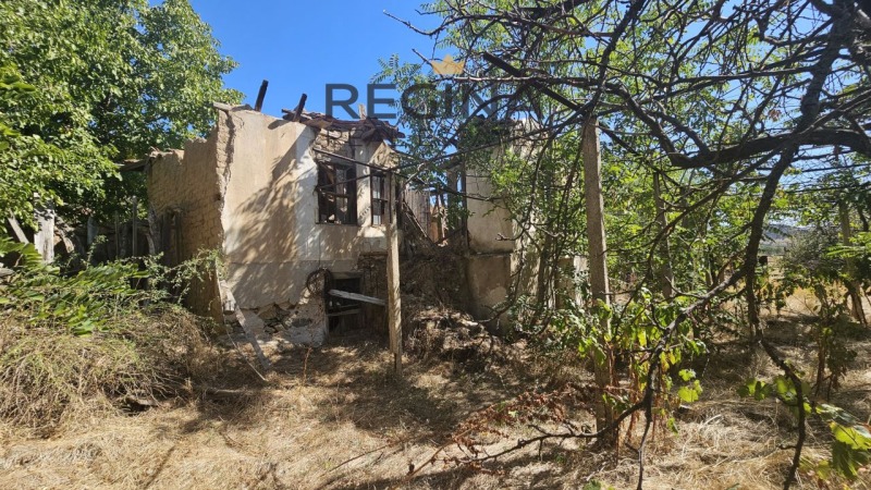 Продава  Парцел област Пловдив , гр. Хисаря , 1132 кв.м | 40214880 - изображение [4]
