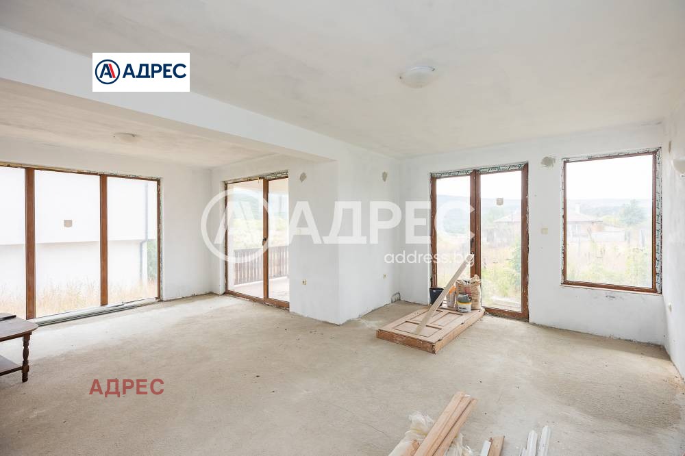 Продава КЪЩА, с. Църква, област Добрич, снимка 2 - Къщи - 54821573