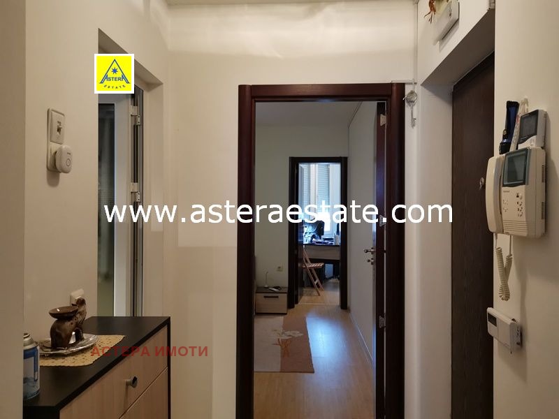 Продава  3-стаен град Благоевград , Освобождение , 64 кв.м | 34936253 - изображение [2]