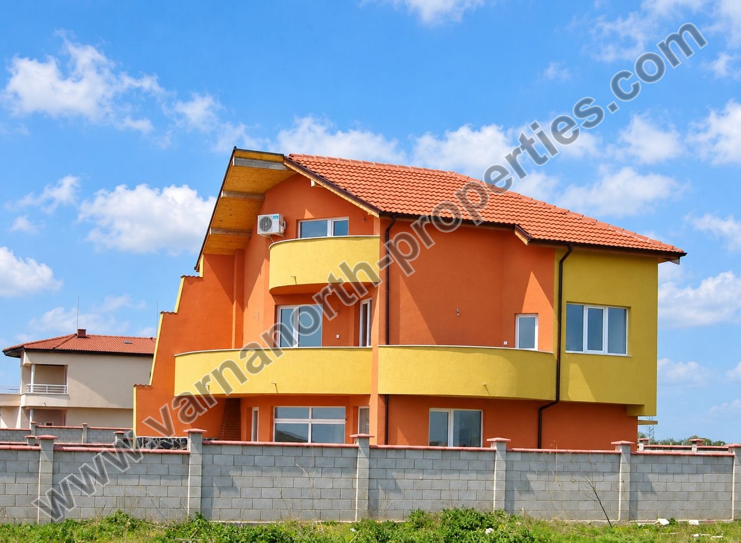 Продава КЪЩА, с. Топола, област Добрич