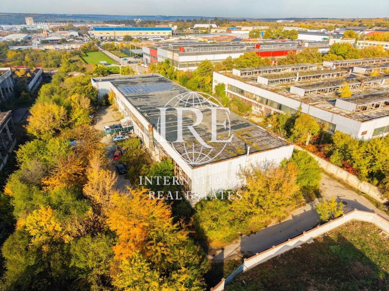 Продава СКЛАД в град Добрич, Промишлена зона - Север - 365 кв.м / 160 000 € » 312 932.80 лв., ИНТЕРНЕШЪНЪЛ РИЪЛ ЕСТЕЙТС ООД
