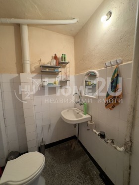 3 dormitoare Țentâr, Dobrici 9