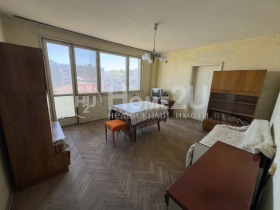3 dormitoare Țentâr, Dobrici 2