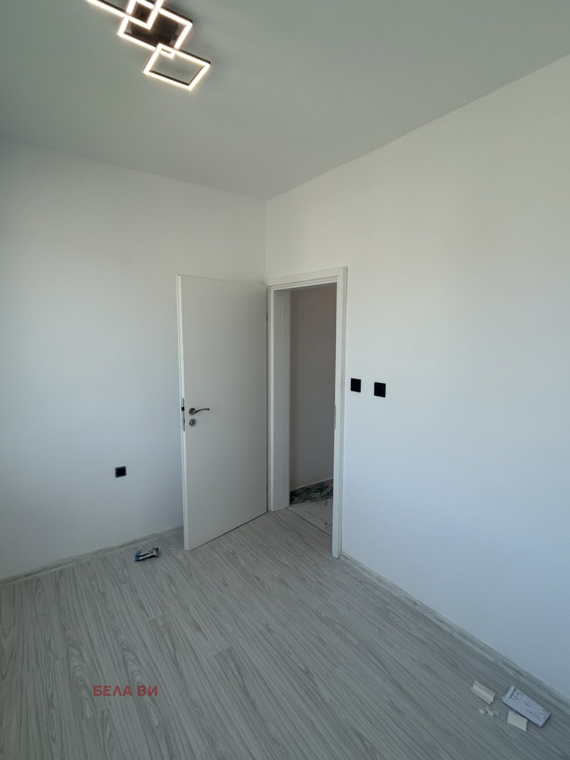 Продава  3-стаен град Перник , Мошино , 65 кв.м | 32290208 - изображение [8]