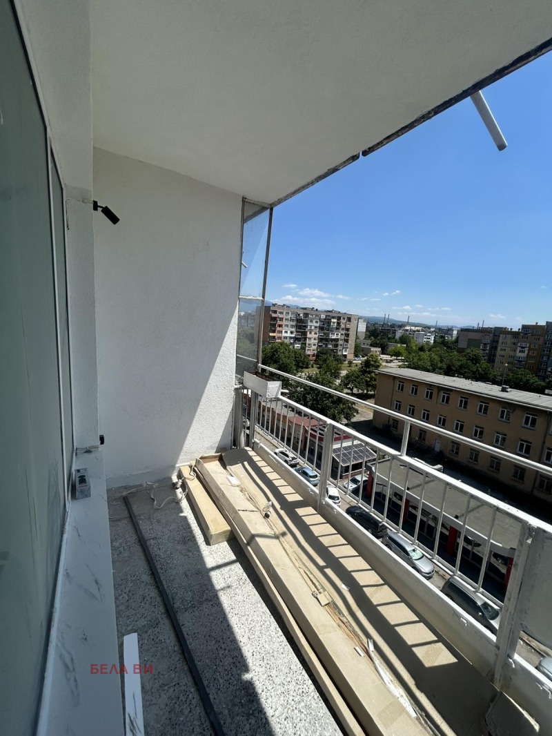 Продава  3-стаен град Перник , Мошино , 65 кв.м | 32290208 - изображение [4]