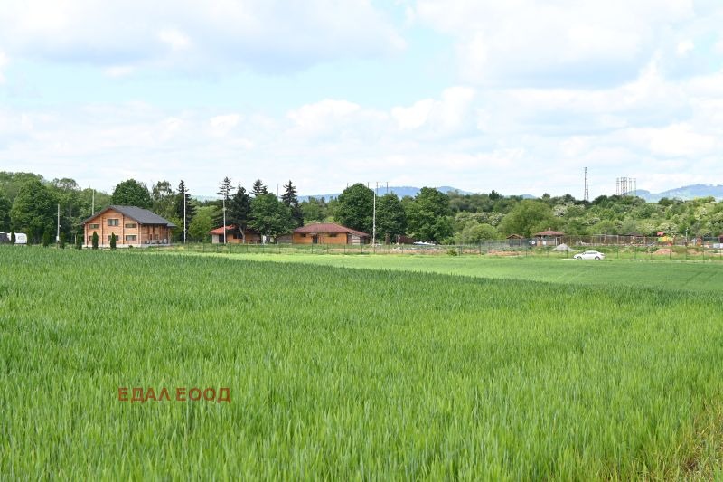 Eladó  Cselekmény Sofia , Ivanjane , 24710 négyzetméter | 45029430
