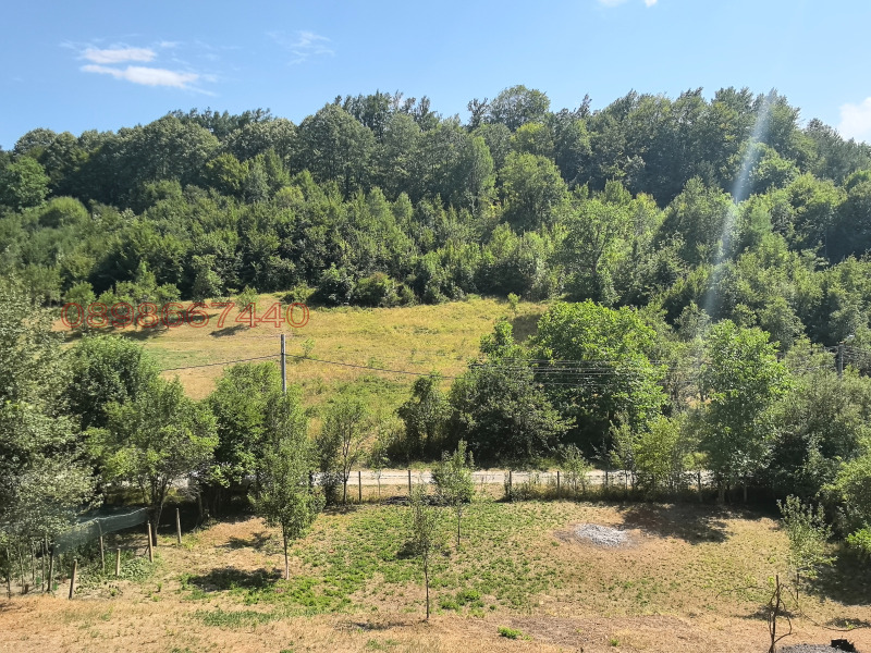 Продава ПАРЦЕЛ, с. Голям извор, област Ловеч