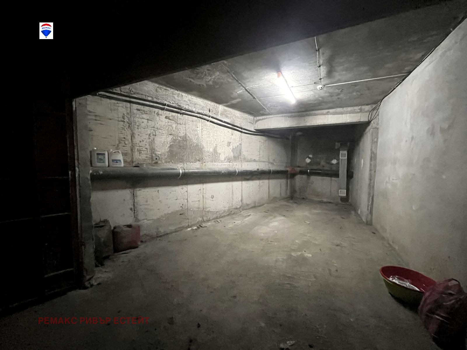 Продава ГАРАЖ, ПАРКОМЯСТО, гр. Русе, Широк център, снимка 6 - Гаражи и паркоместа - 53884006