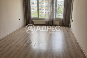 Продава 3-стаен град София Разсадника - [1] 
