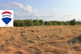 Land Bogdanitsa, region Plovdiv 3