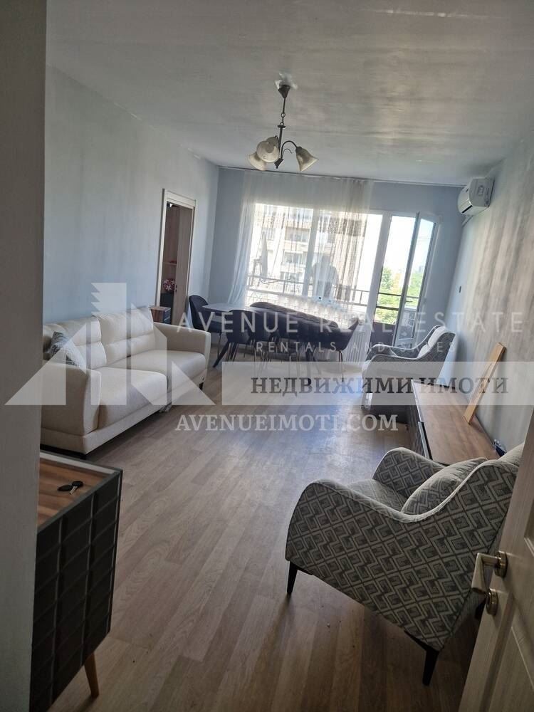 In vendita  2 camere da letto Plovdiv , Gagarin , 88 mq | 69190855