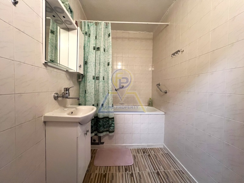 En venta  2 dormitorios Burgas , Vazrazhdane , 93 metros cuadrados | 82482479 - imagen [14]