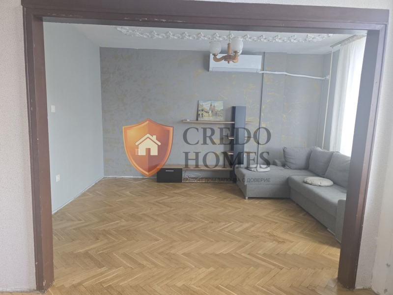 Продава 3-СТАЕН, гр. Велико Търново, Колю Фичето, снимка 3 - Апартаменти - 53371284