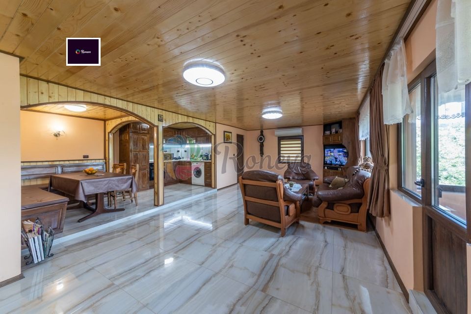 Продава КЪЩА, гр. Варна, м-т Горна Трака, снимка 2 - Къщи - 52348465