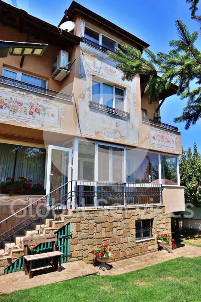 Продава КЪЩА, гр. София, гр. Банкя, снимка 2 - Къщи - 52671357