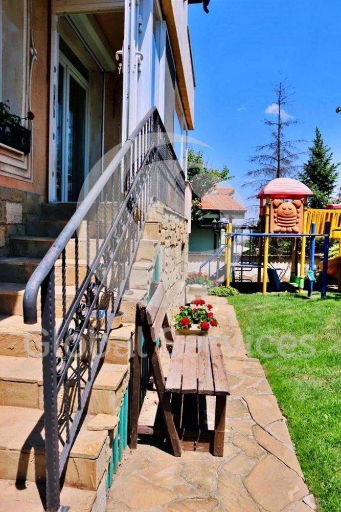 Продава КЪЩА, гр. София, гр. Банкя