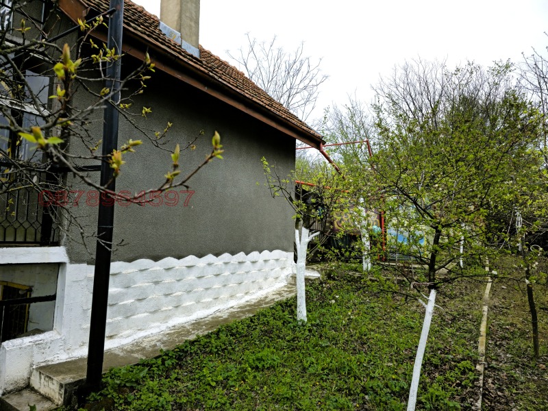 Продава ВИЛА, гр. Русе, в.з. Касева Чешма, снимка 10 - Вили - 52781495