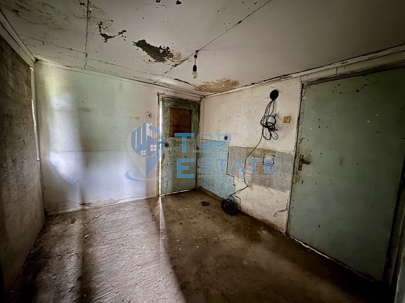 Продава КЪЩА, с. Куцина, област Велико Търново, снимка 15 - Къщи - 55999262