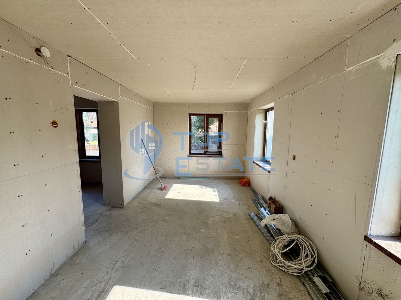 Продава КЪЩА, с. Куцина, област Велико Търново, снимка 5 - Къщи - 55999262