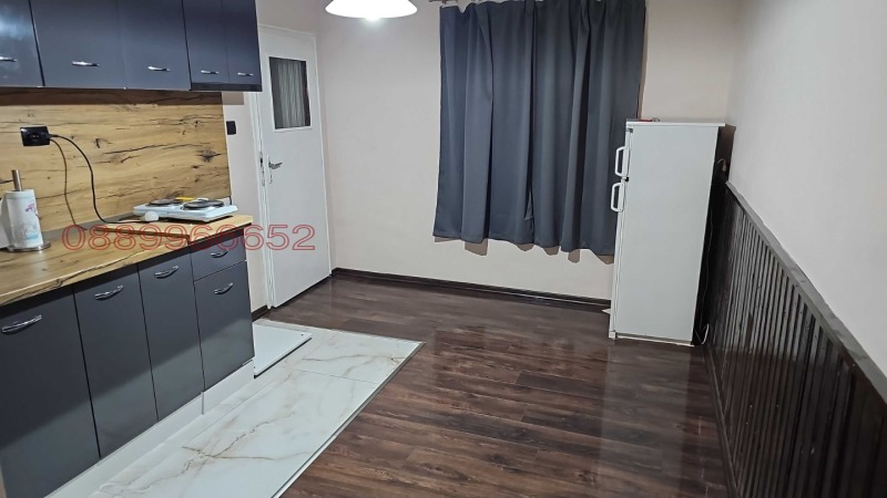 Продава КЪЩА, гр. Златица, област София област, снимка 2 - Къщи - 52871431