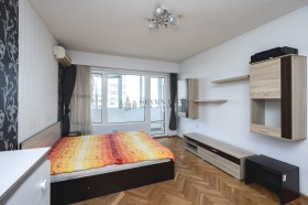 1 Schlafzimmer Tschajka, Warna 7