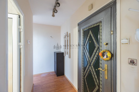 1 Schlafzimmer Tschajka, Warna 10