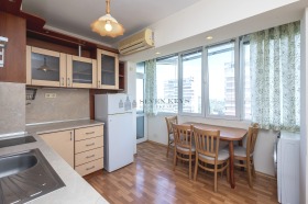 1 Schlafzimmer Tschajka, Warna 6