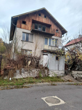 Продажба на имоти в с. Искрец, област София - изображение 2 