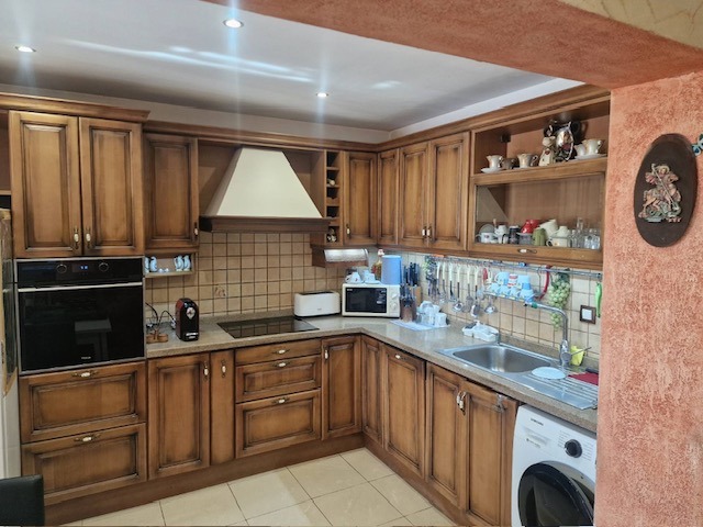 Продава 3-СТАЕН, гр. София, Хладилника, снимка 3 - Апартаменти - 53523924