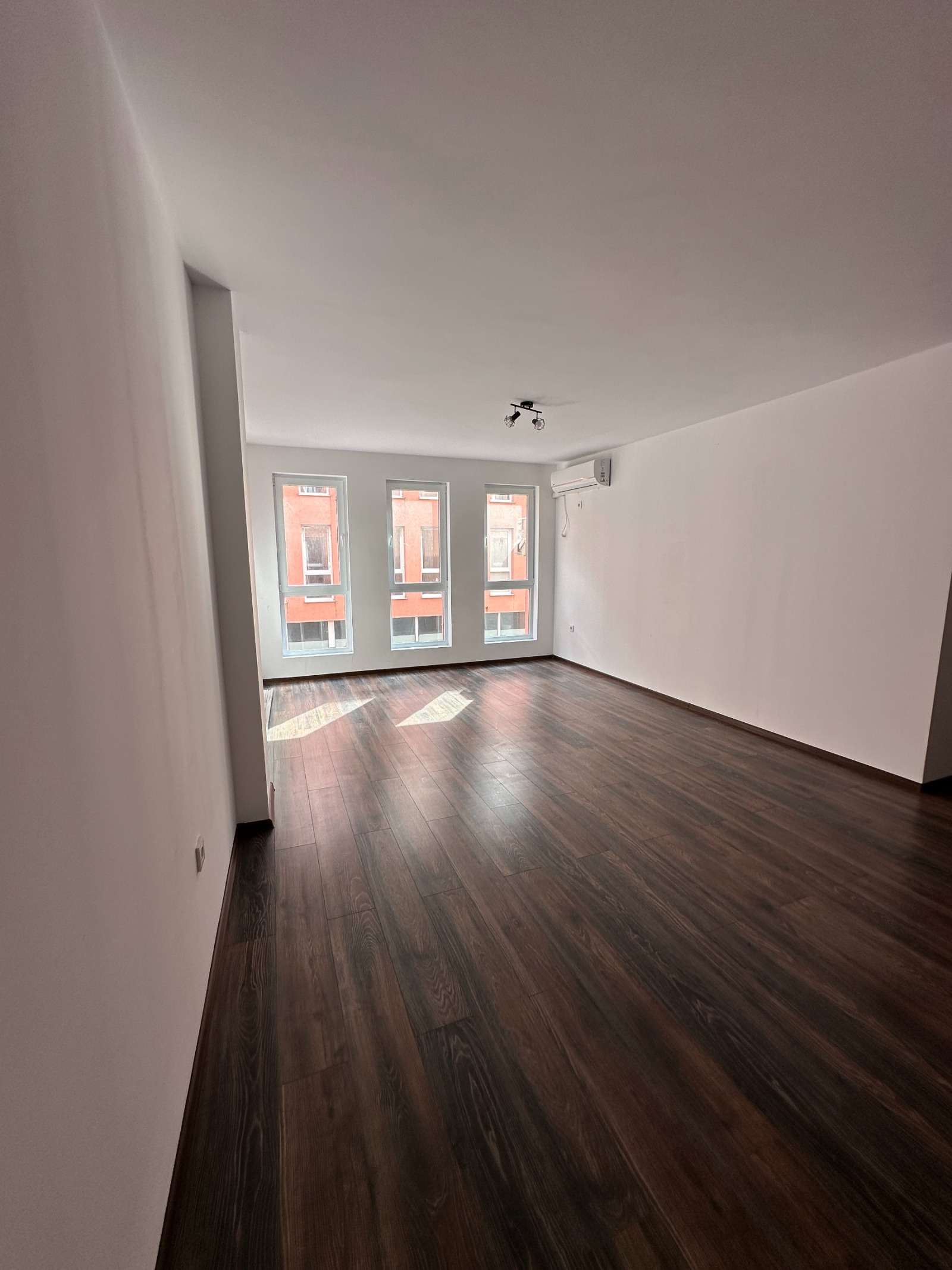 Продава 1-СТАЕН, к.к. Слънчев бряг, област Бургас