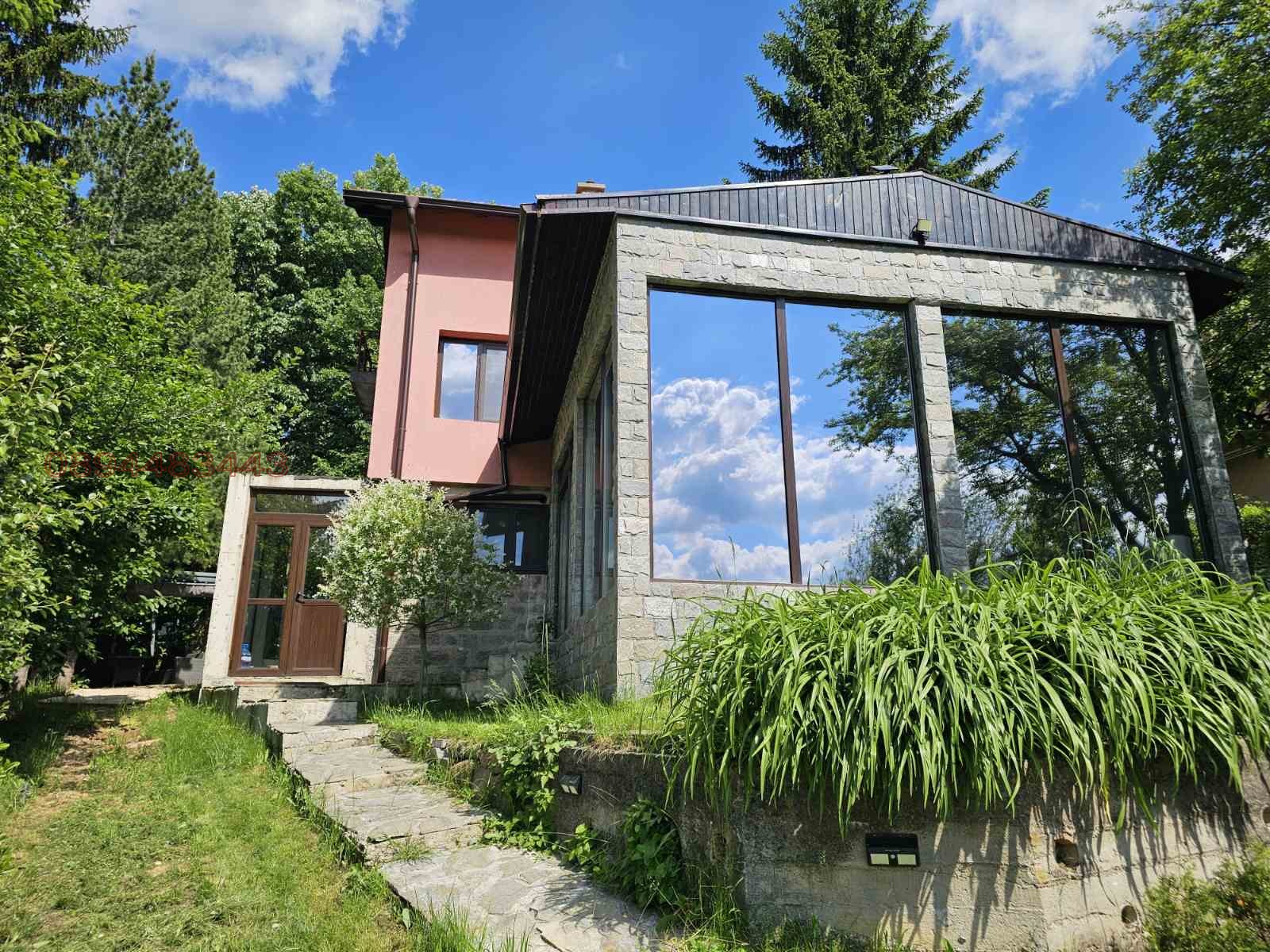 Продава КЪЩА, гр. София, м-т Детски град