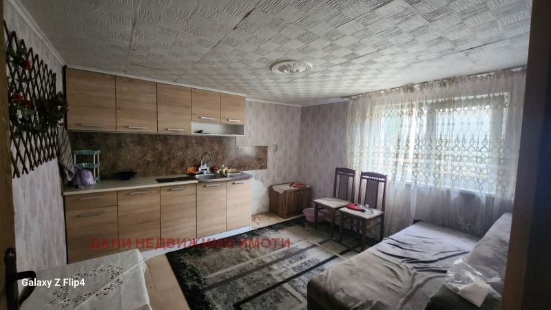 Продава КЪЩА, област Варна, гр. Дългопол • 28000 € • 44206293 — Holmes.bg