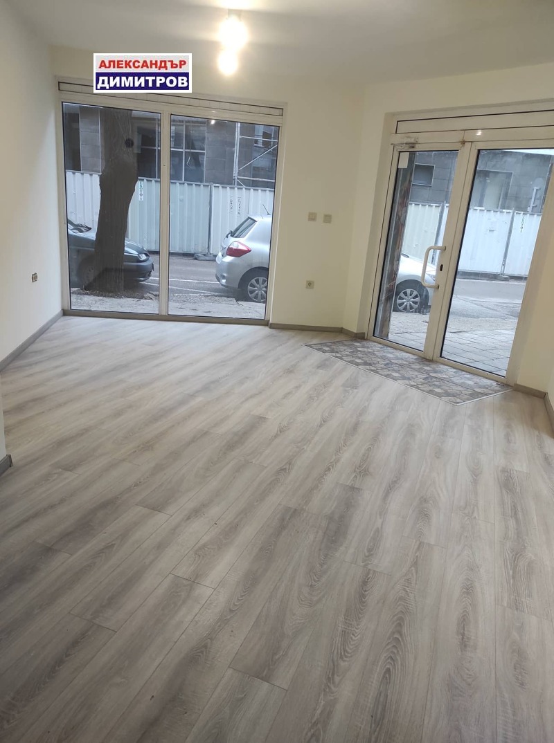 In vendita  Negozio Ruse , Tsentar , 47 mq | 32791307 - Immagine [2]