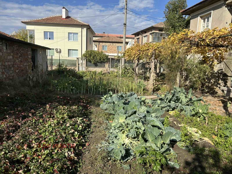 Продава КЪЩА, гр. Баня, област Пловдив, снимка 10 - Къщи - 52292720