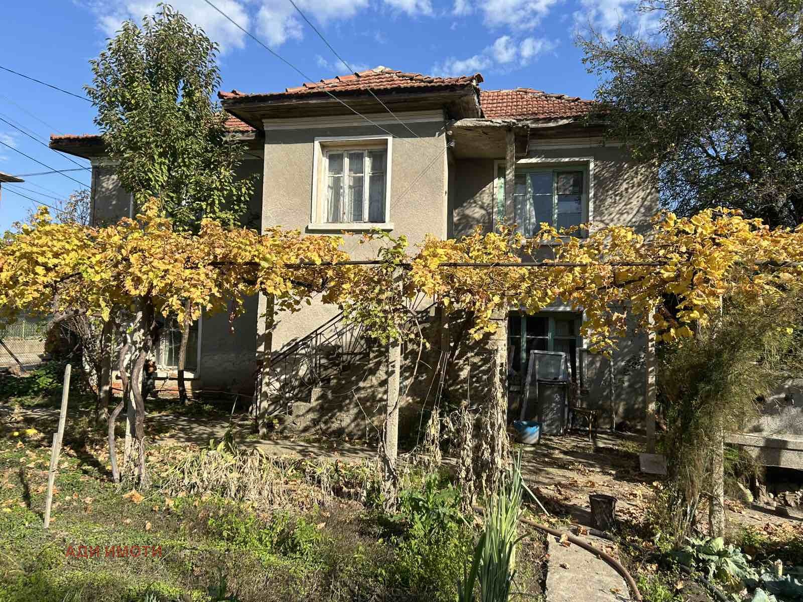 Продава КЪЩА, гр. Баня, област Пловдив, снимка 2 - Къщи - 52292720