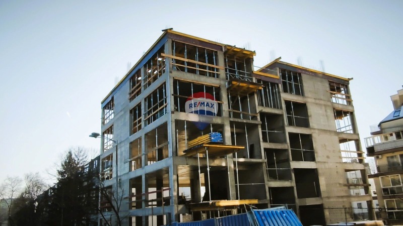 Продава 3-СТАЕН, гр. Варна, Левски 1