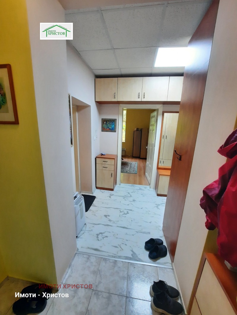 Продава  Етаж от къща град Шумен , Математическа гимназия , 92 кв.м | 81528139 - изображение [11]