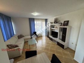 1 quarto k.k. Slantchev briag, região Burgas