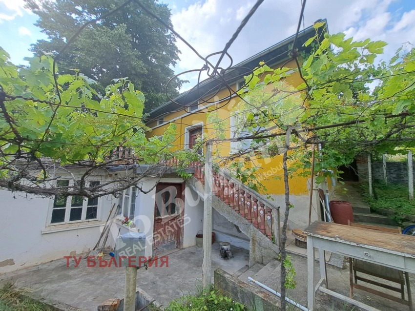 Продава КЪЩА, с. Янтра, област Габрово