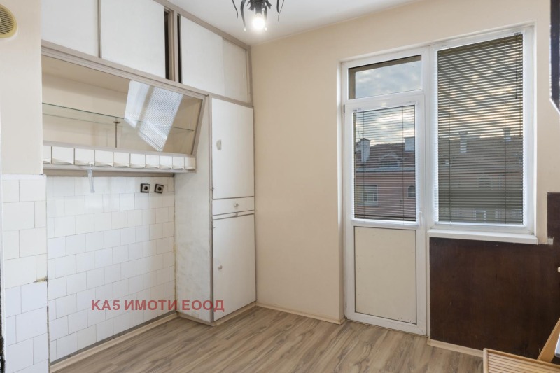 Na prodej  1 ložnice Sofia , Centar , 78 m2 | 75306228 - obraz [9]