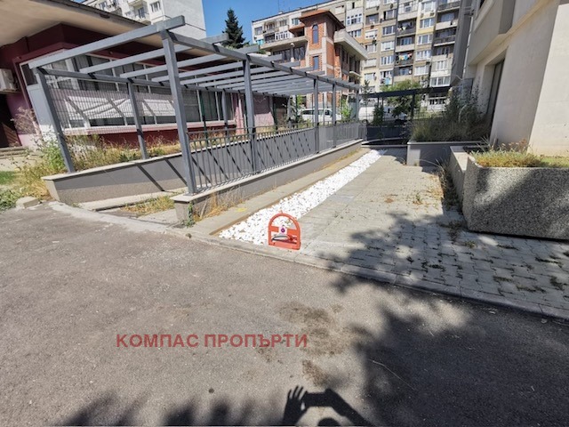 Продава ГАРАЖ, ПАРКОМЯСТО, гр. София, Гевгелийски
