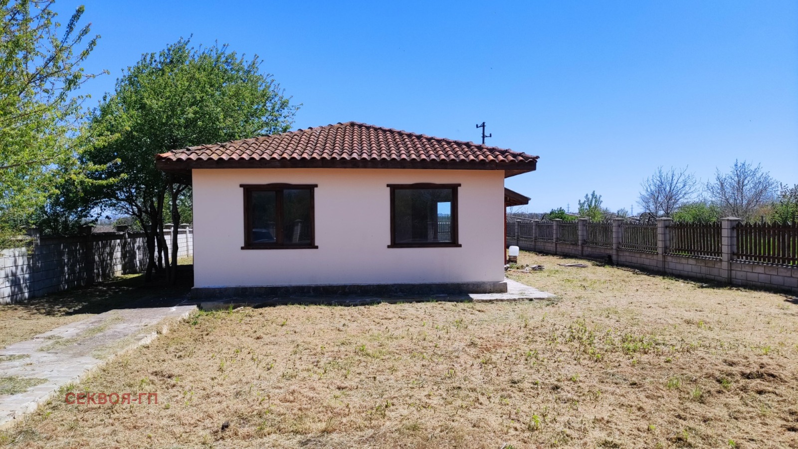 Продава КЪЩА, с. Селце, област Добрич, снимка 2 - Къщи - 55160761