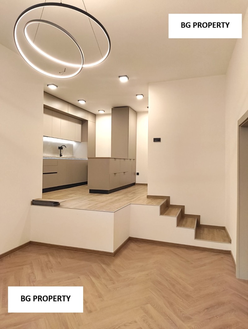 Продава  2-стаен град София , Център , 105 кв.м | 92080433 - изображение [2]