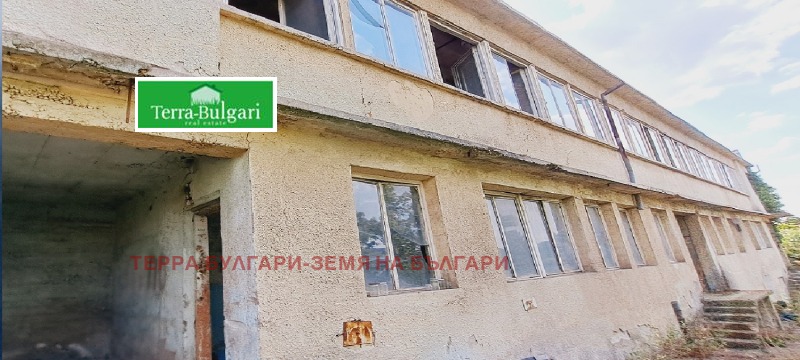 Продава  Склад град Перник , Център , 788 кв.м | 85645524