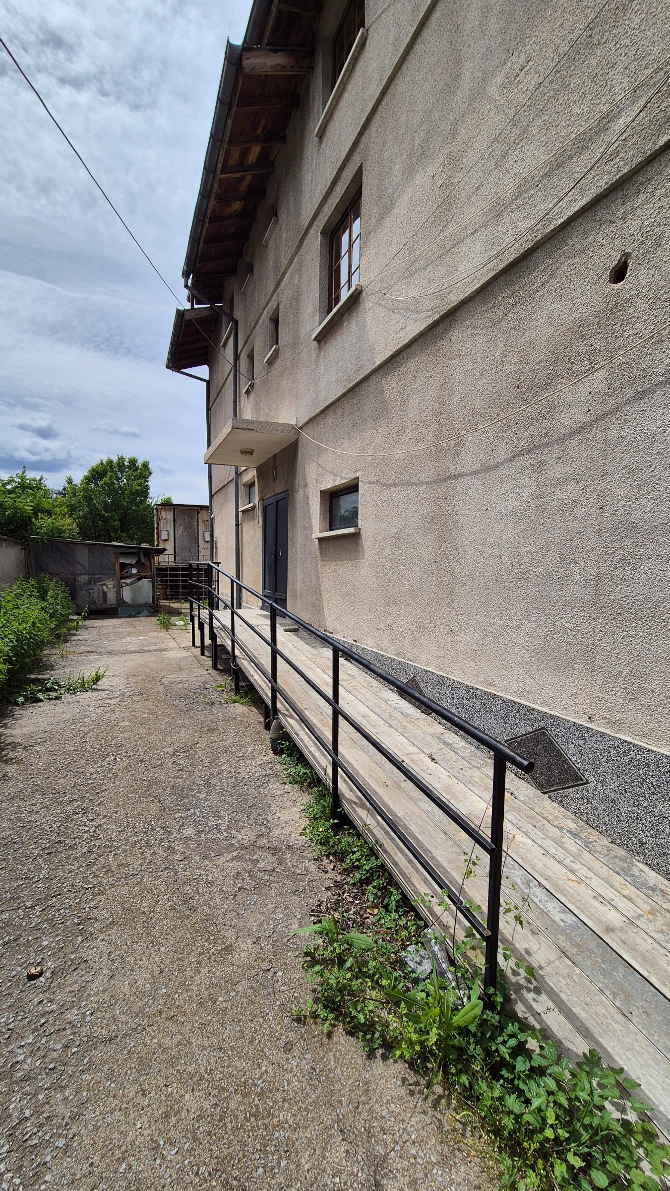 Продава КЪЩА, гр. София, Суходол, снимка 2 - Къщи - 54653670