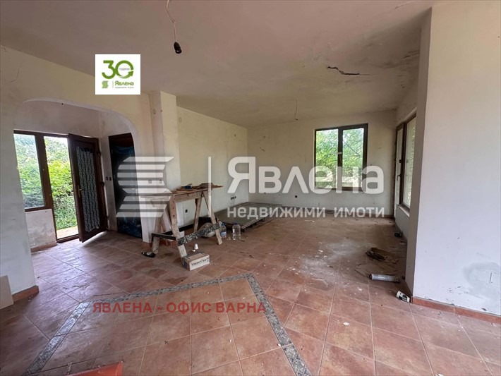 Продава КЪЩА, с. Аврен, област Варна, снимка 2 - Къщи - 55548188