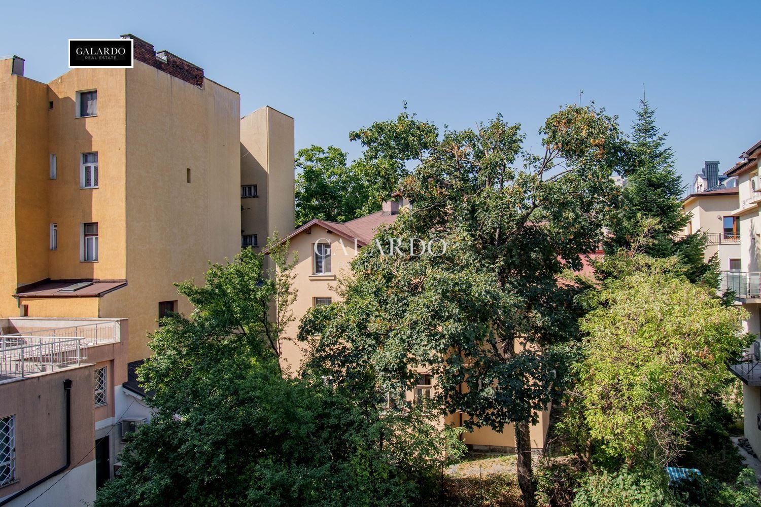 Продава МНОГОСТАЕН, гр. София, Център, снимка 5 - Апартаменти - 56213460